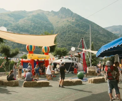 Là-Haut” Circus Festival